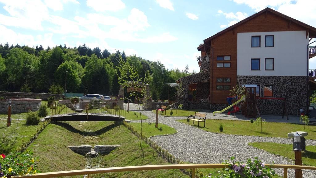 Pensiunea Casa Luanna Dragus エクステリア 写真